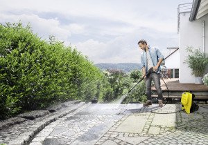 Karcher K 4 Compact UM Basınçlı Yıkama Makinesi 130 bar