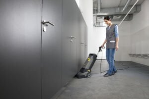 Karcher BR 30/4 Zemin Temizleme Makinesi