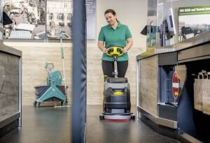 Karcher BD 35/15 C Classic Bp Pack Akülü Zemin Temizleme Makinesi