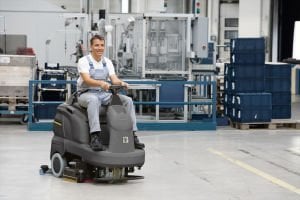 Karcher B 90 R Classic Akülü Binicili Zemin Temizleme Makinesi