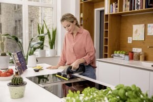 Karcher WV5 Plus N Black Edition Şarjlı Cam Temizleme Makinesi