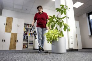 Karcher LVS 1/2 Bp Pack Akülü Dik Süpürge