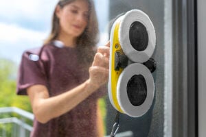 Karcher RCW 2 Cam Temizleme Robotu